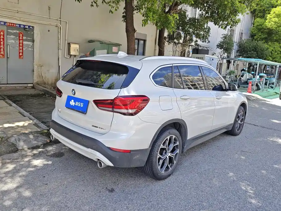 BMW X1 2021 — фото 3