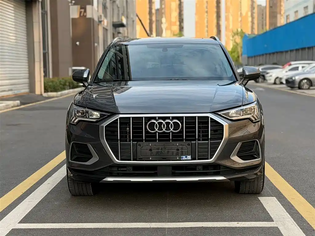 Audi Q3 2022 — фото 2