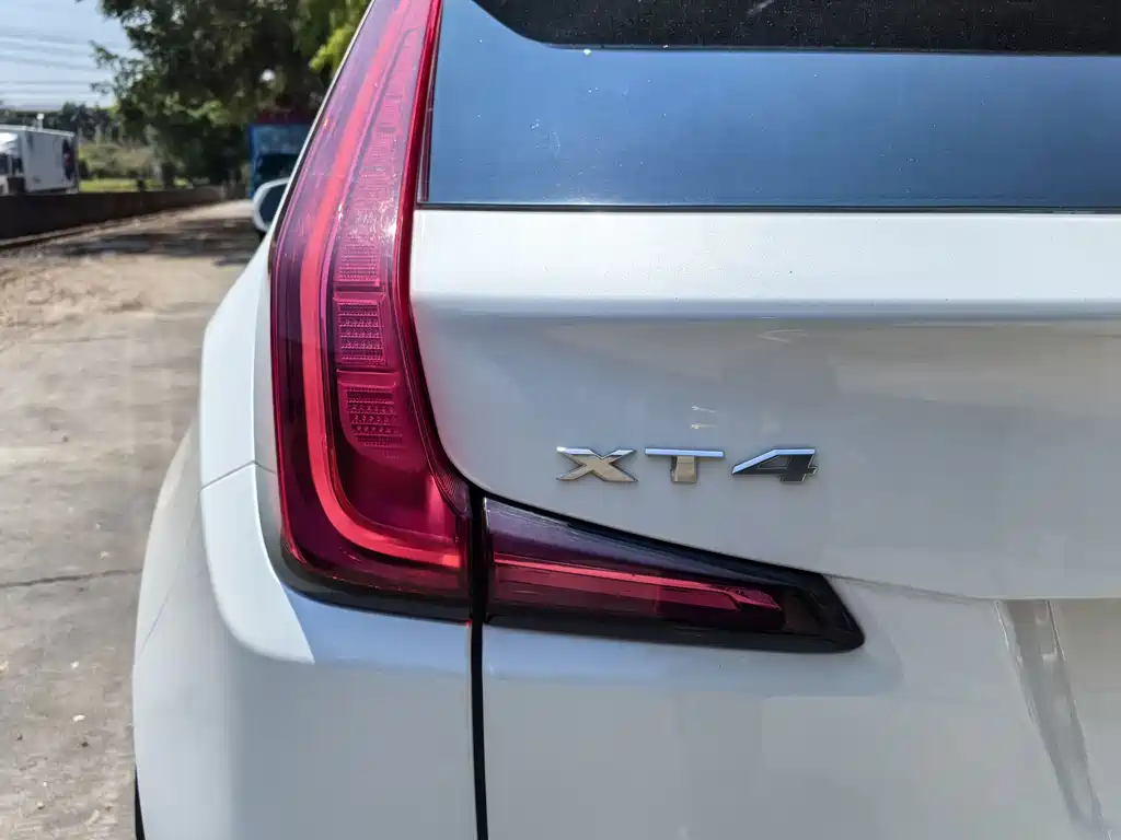 Cadillac XT4 2018 — фото 13