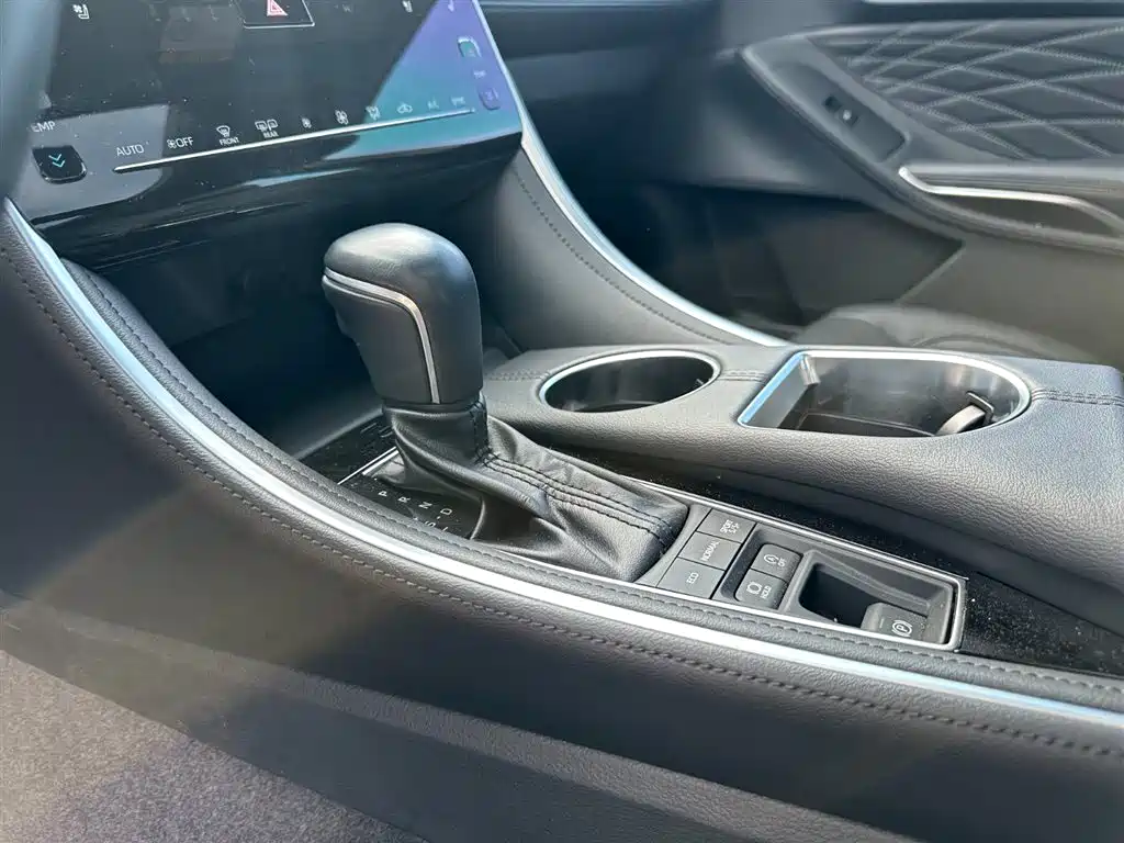 Toyota Avalon 2023 — фото 15