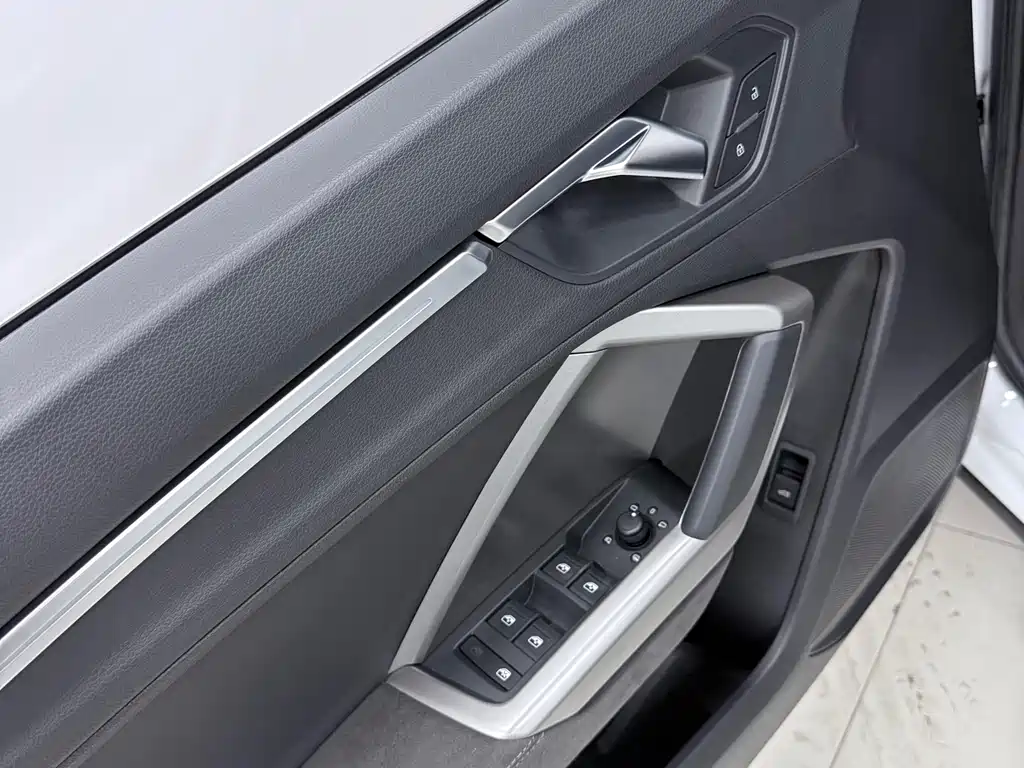 Audi Q3 2022 — фото 21