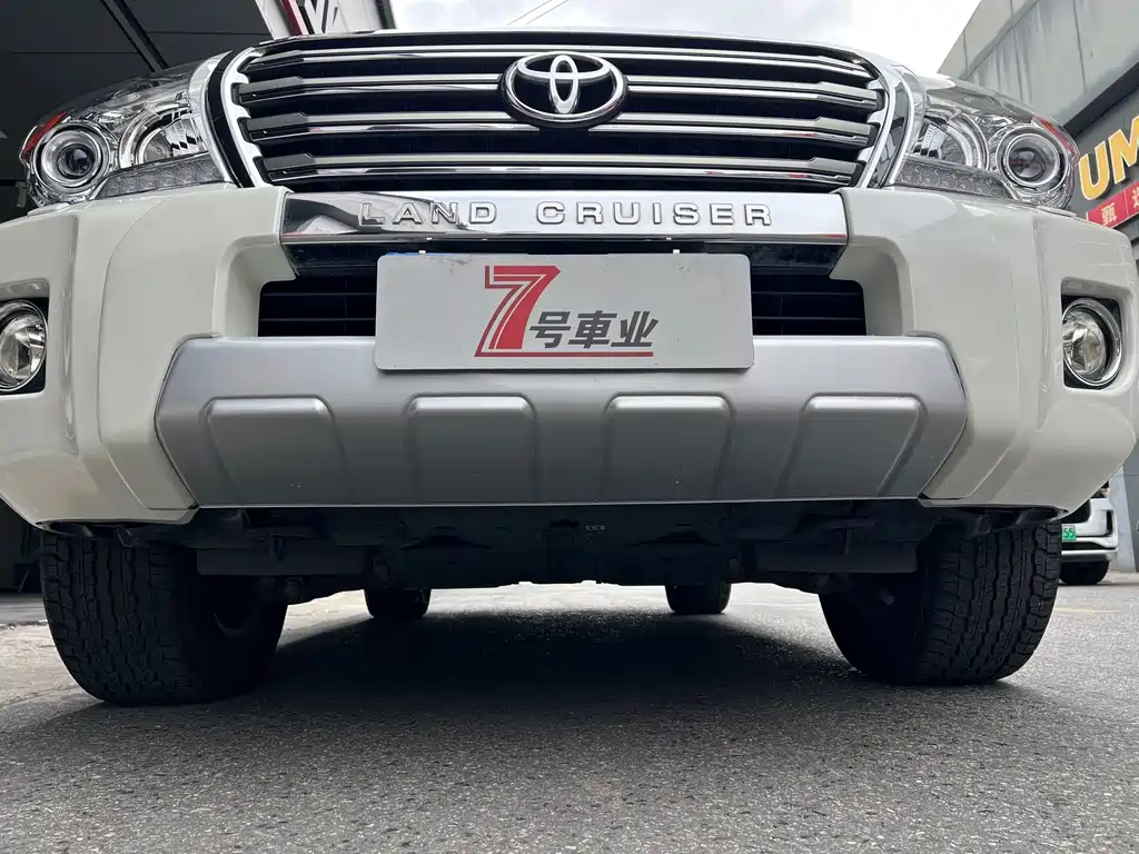 Toyota Land Cruiser 2017 — фото 12