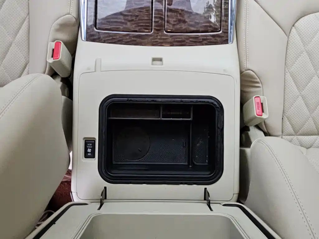 Nissan Patrol 2019 — фото 10
