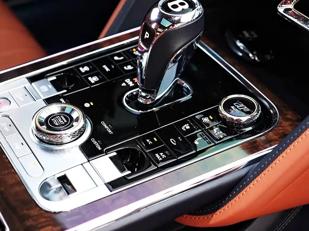 Bentley Flying Spur 2020 — фото 21