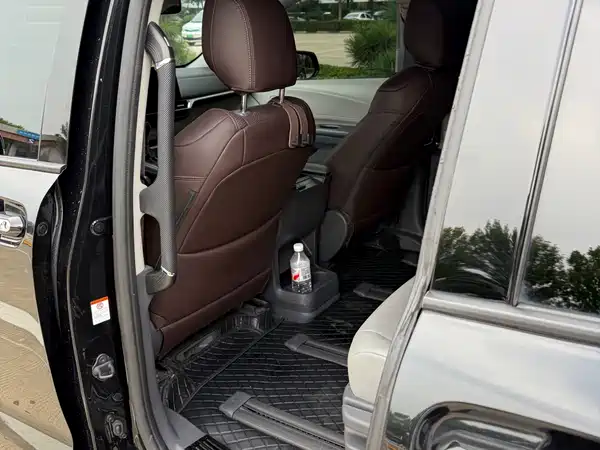Toyota Granvia 2025