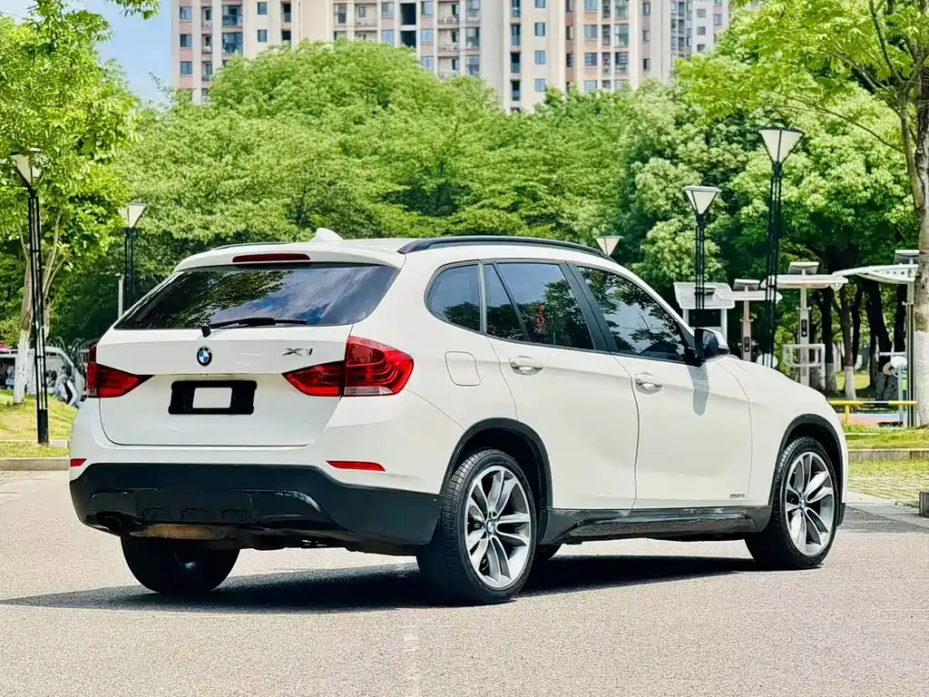 BMW X1 2014 — фото 6
