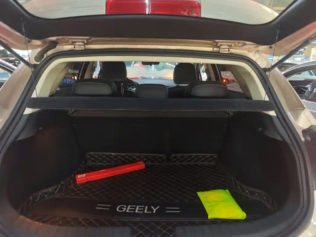 Geely Emgrand GS 2019 — фото 19