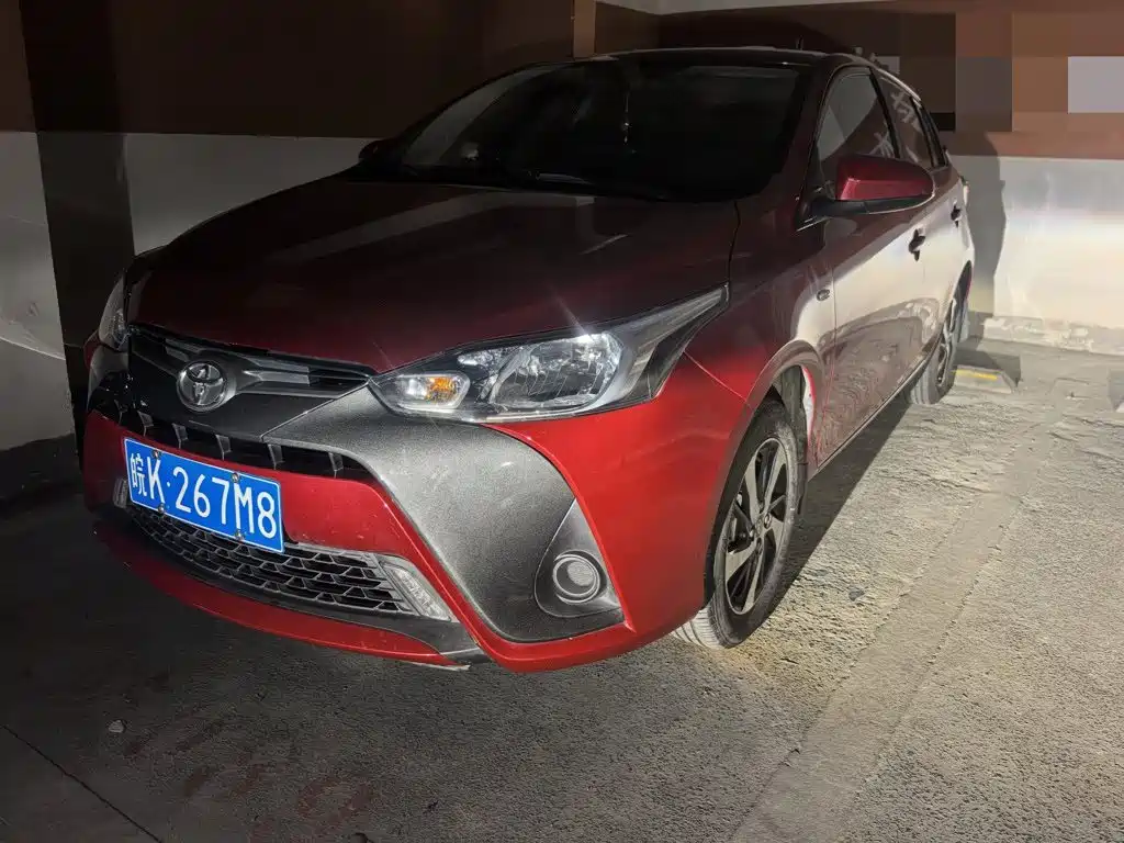 Toyota Yaris L 2021