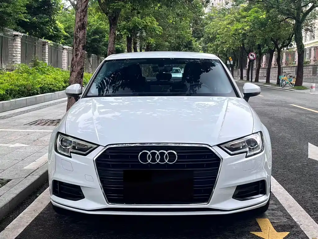 Audi A3 2018 — фото 2