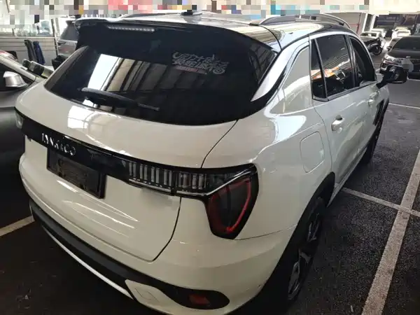 Lynk & Co 01 2018