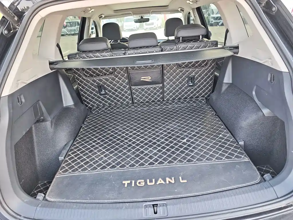 Volkswagen Tiguan L 2023