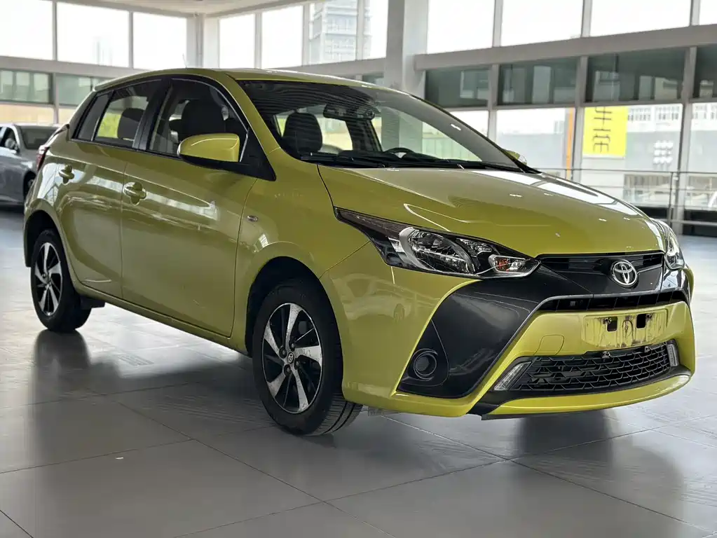 Toyota Yaris L 2019 — фото 3