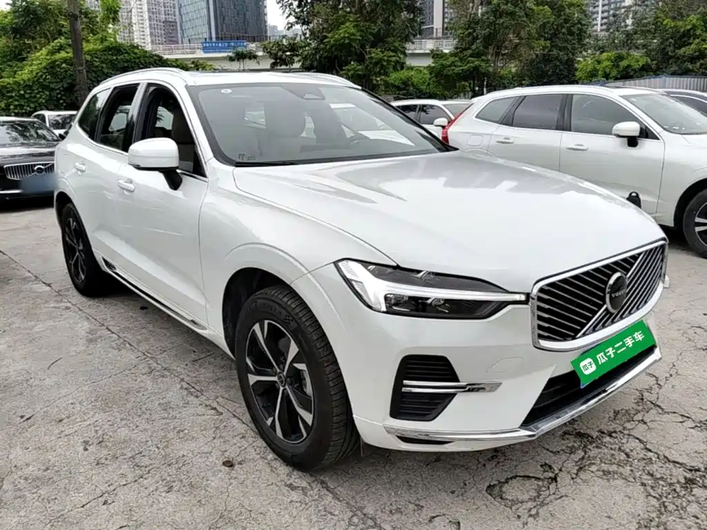 Volvo XC60 2025 — фото 4