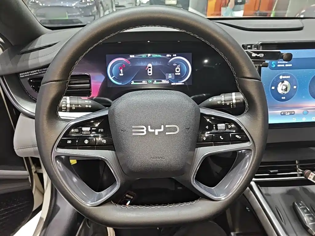 BYD Seal 07 DM-i 2025 — фото 11