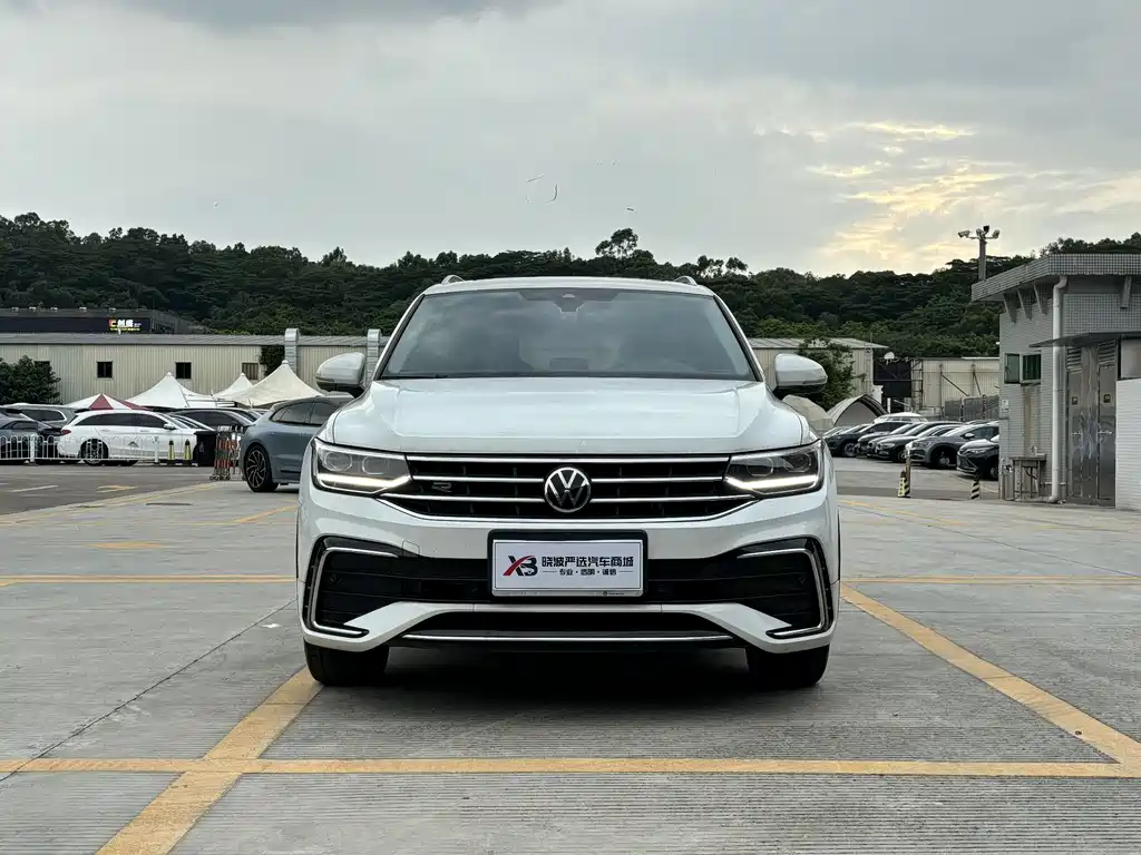Volkswagen Tiguan L 2023
