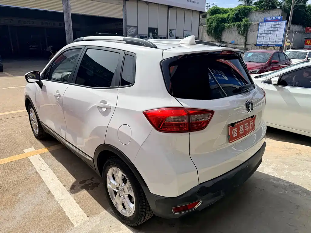 Changan CS15 2018 — фото 12