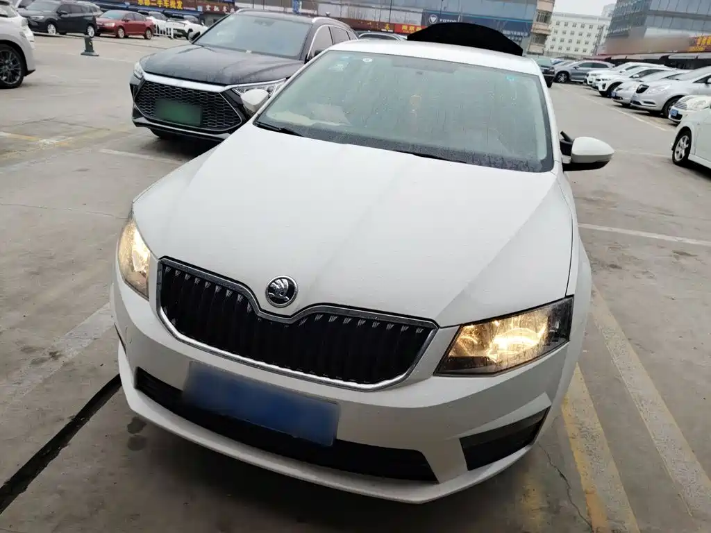 Skoda Octavia 2017 — фото 3