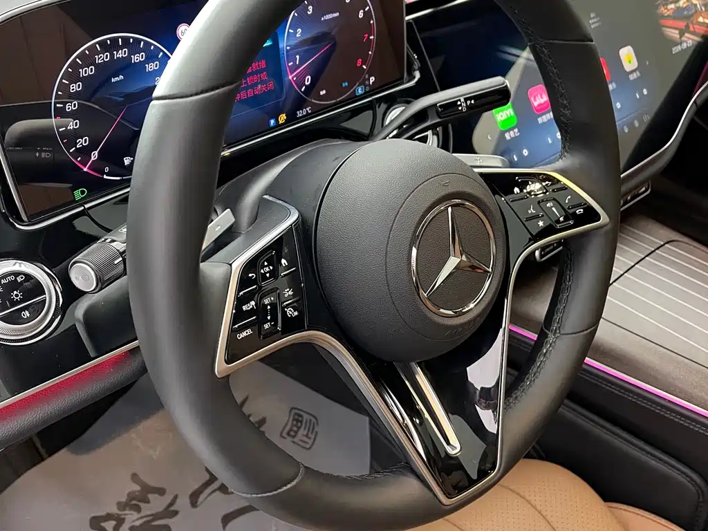 Mercedes-Benz E-Class 2025 — фото 19