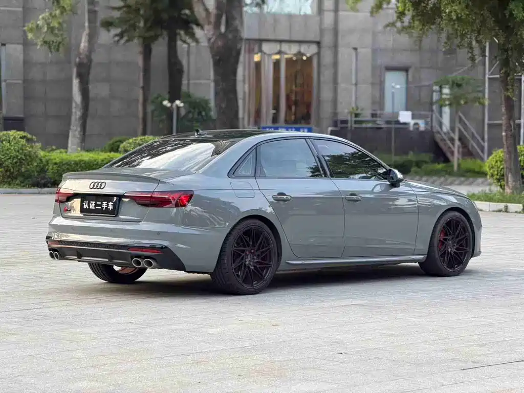 Audi S4 2022 — фото 8