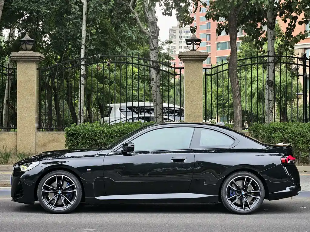 BMW M240i 2026 — фото 2