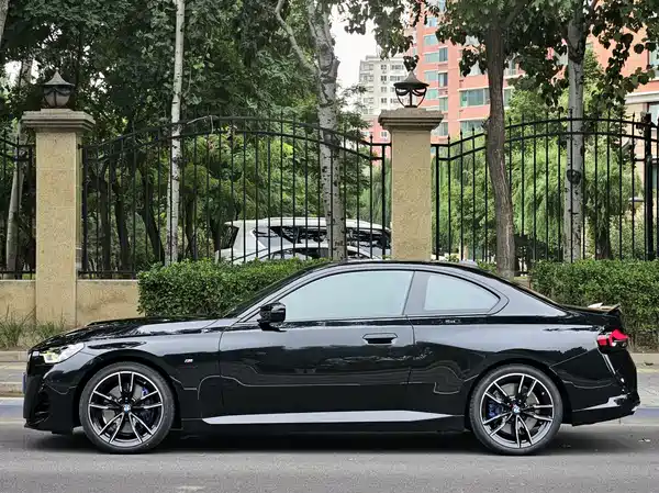 BMW M240i 2026