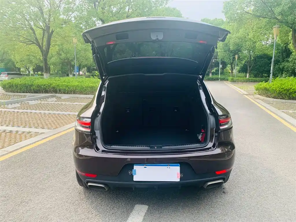 Porsche Macan 2019 — фото 21
