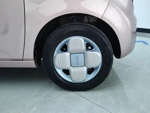 Geely Galaxy Panda 2023