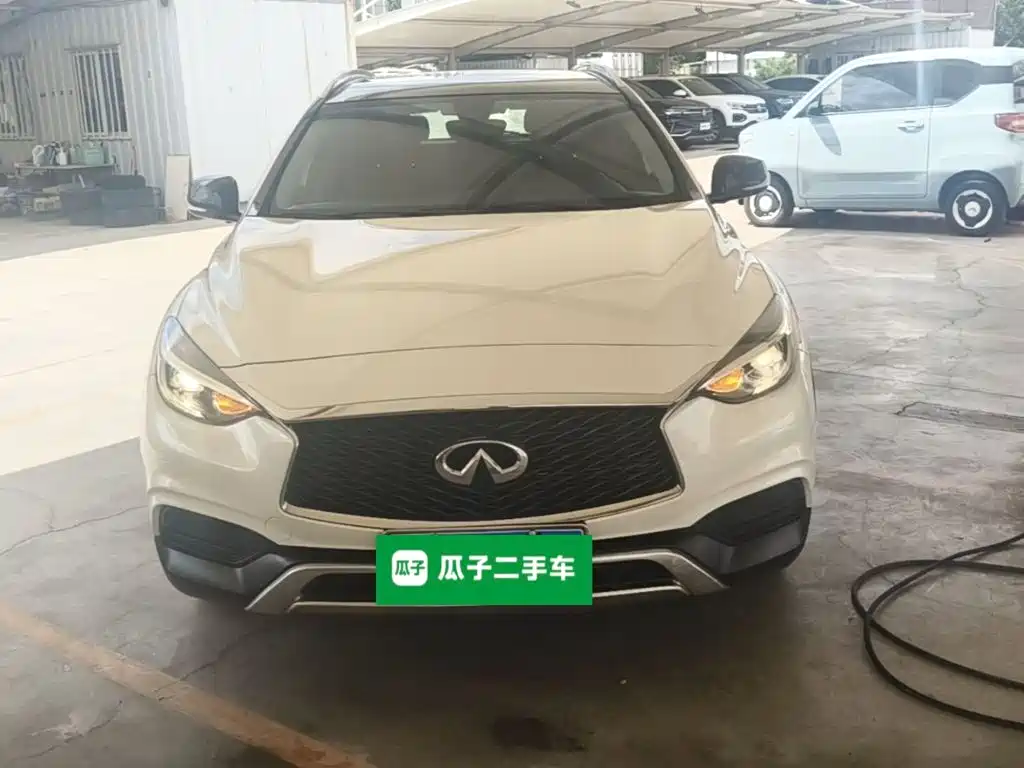 Infiniti QX30 2017 — фото 3