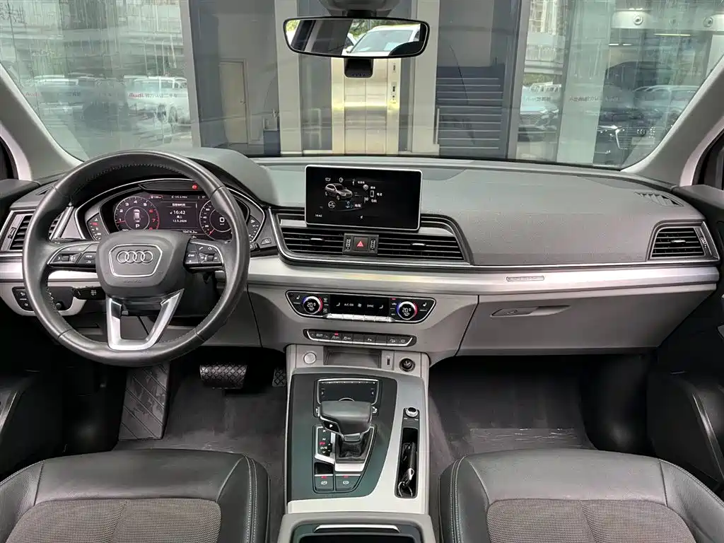 Audi Q5L 2019 — фото 6