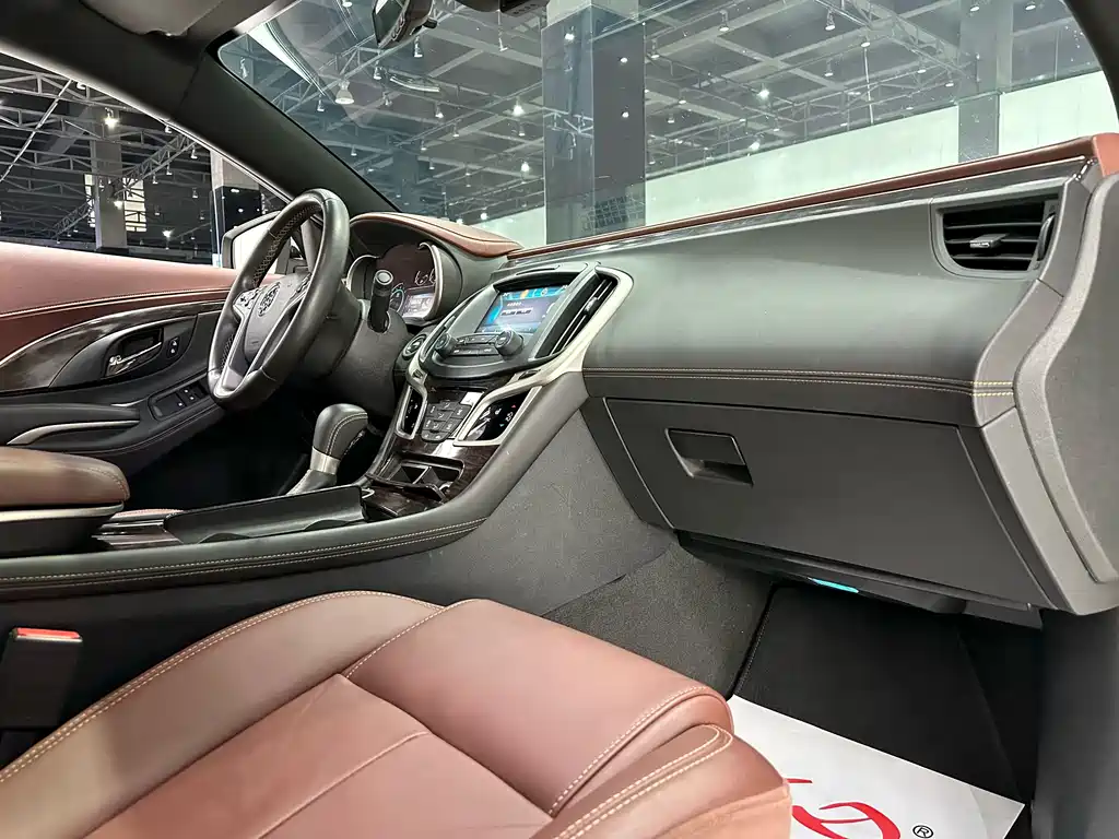 Buick LaCrosse 2016 — фото 11
