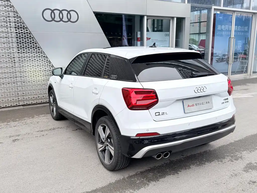 Audi Q2L 2020 — фото 10