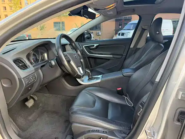 Volvo S60 2019