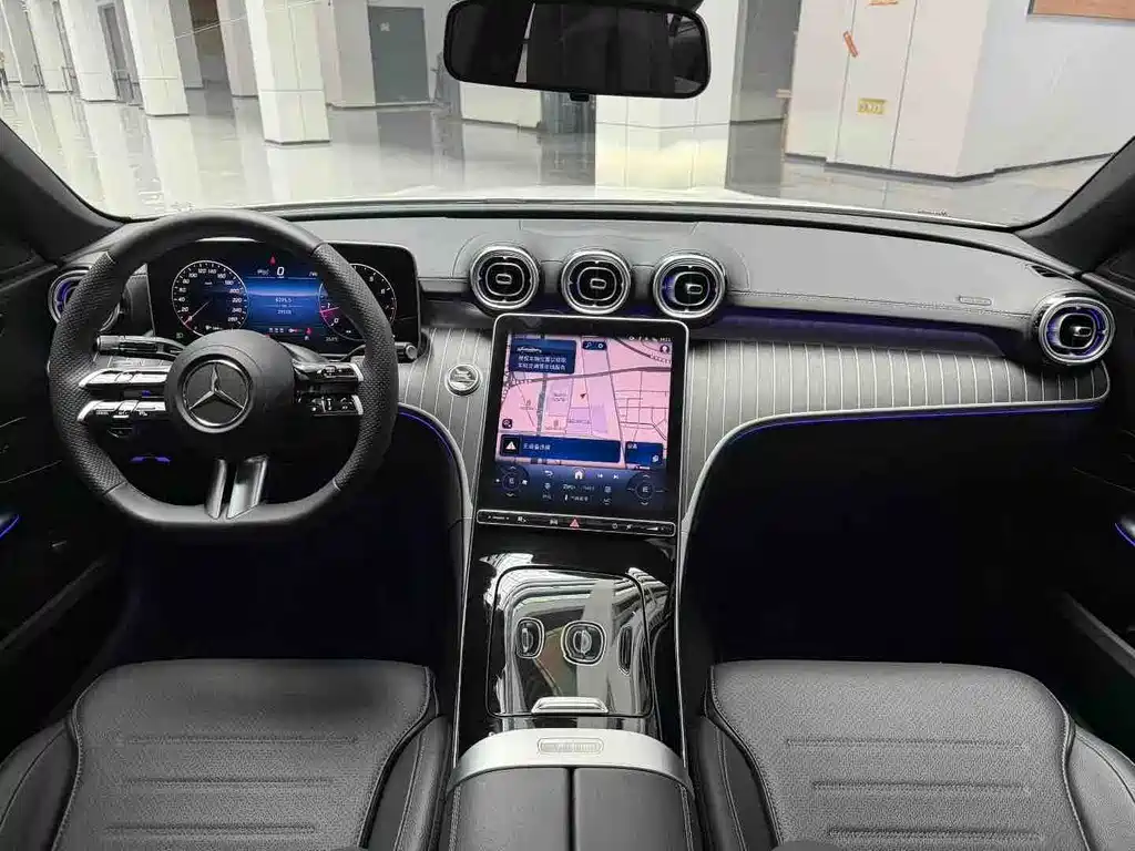 Mercedes-Benz C-Class 2024