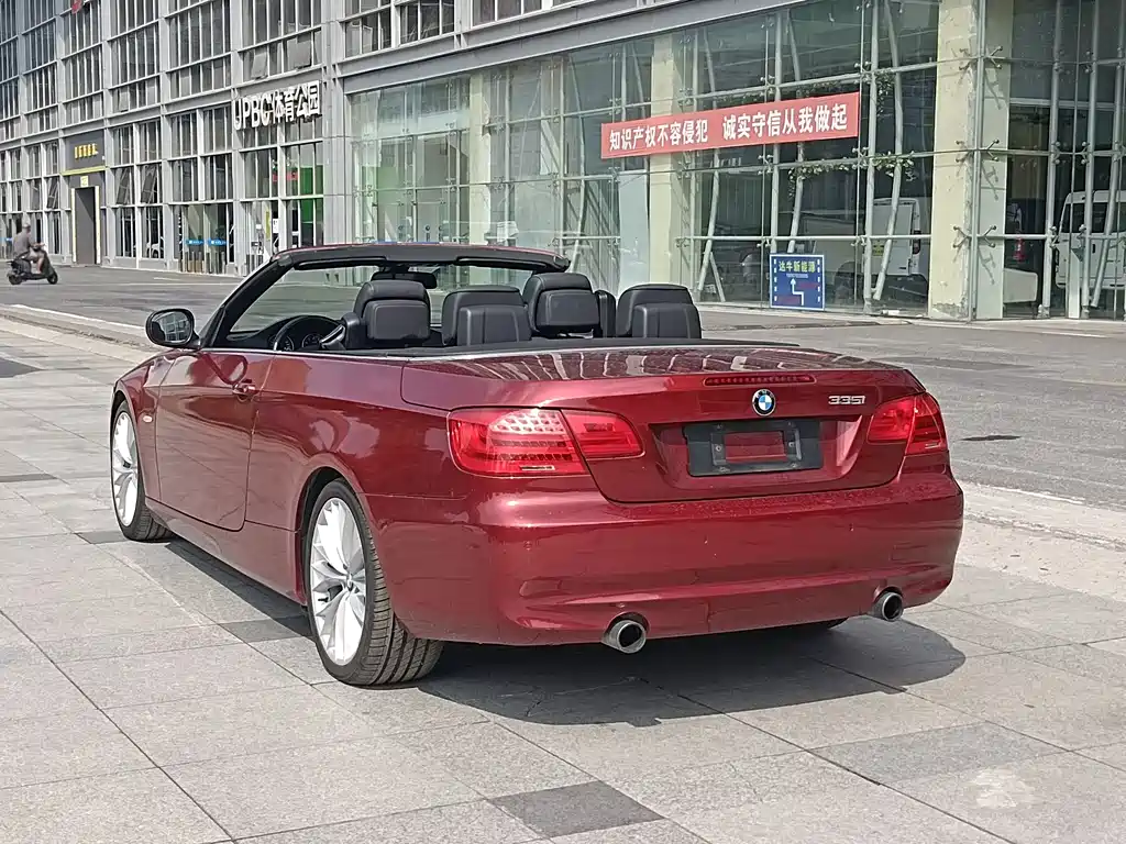 BMW 3 Series 2011