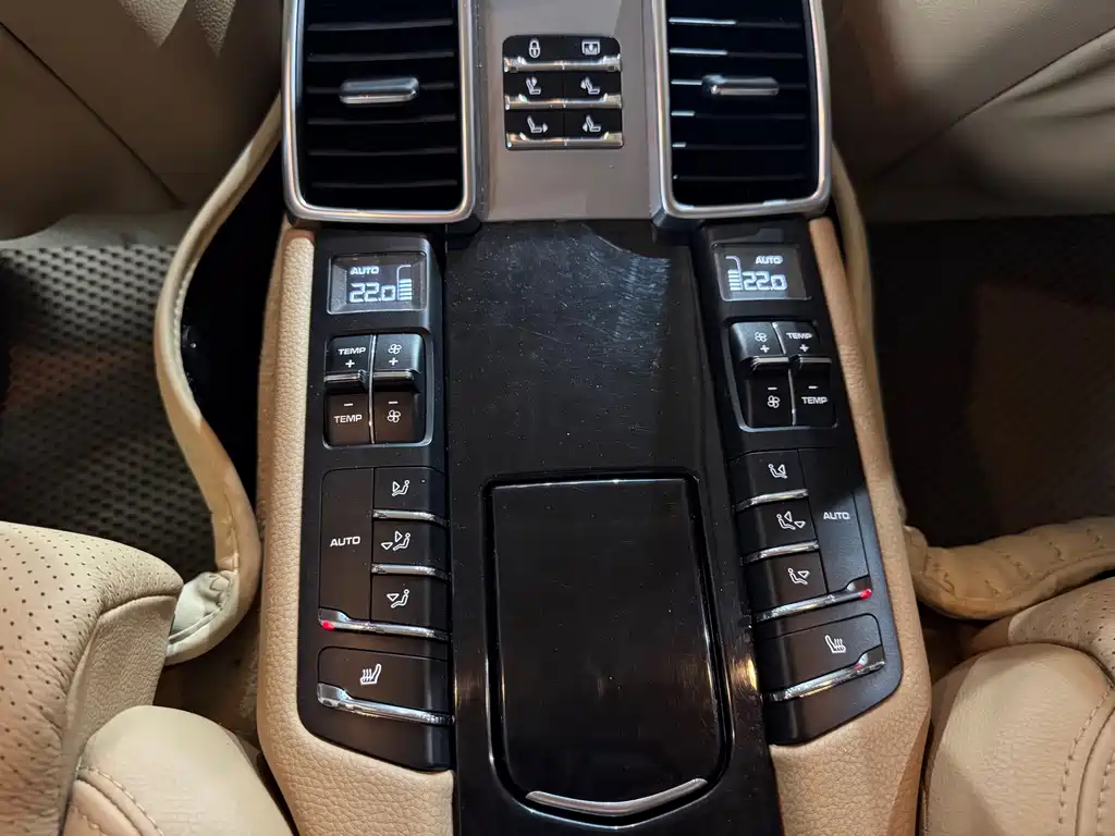 Porsche Panamera New Energy 2017 — фото 10