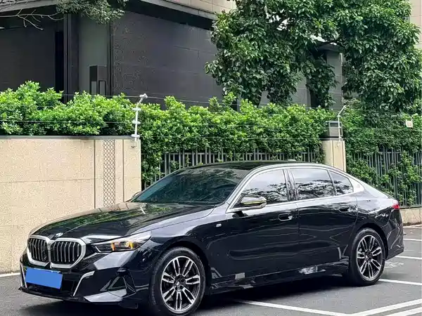 BMW 5 Series 2024