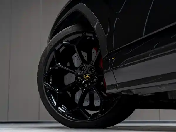 Lamborghini Urus 2024