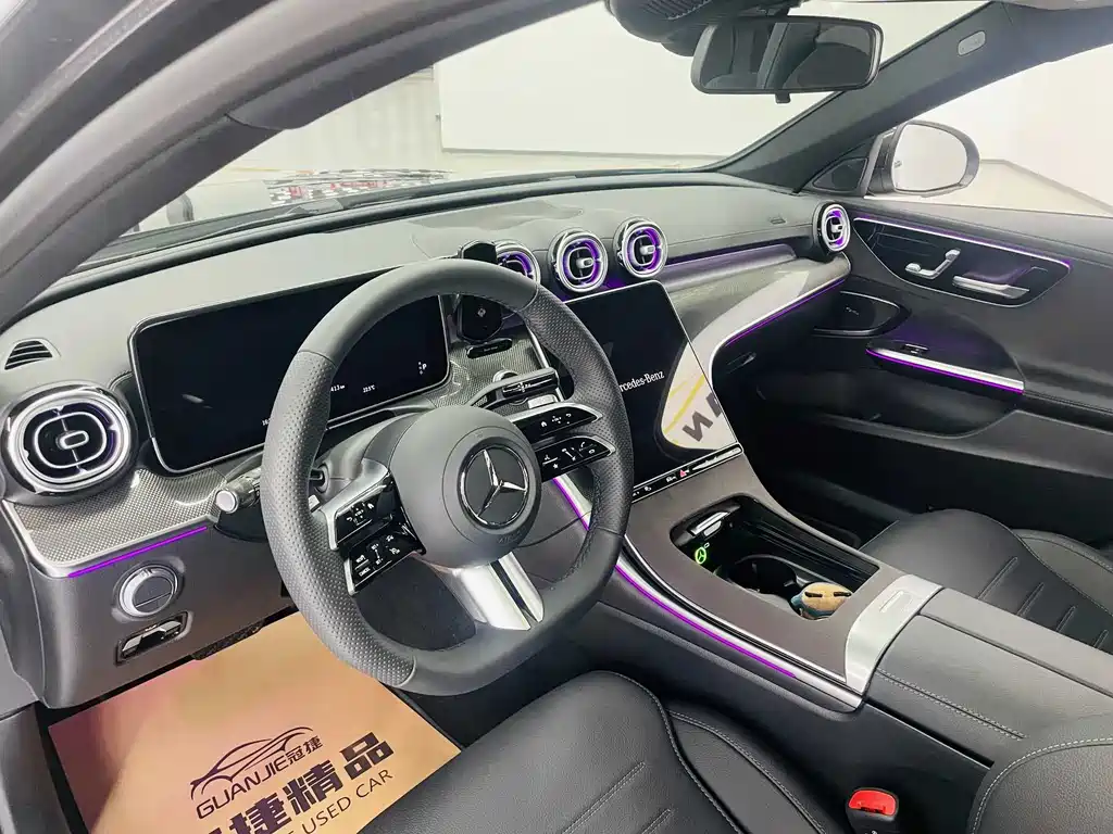 Mercedes-Benz C-Class 2025 — фото 4