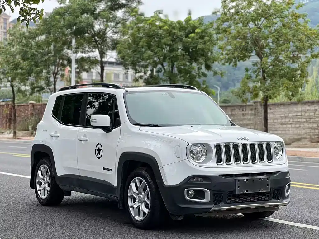 Jeep Renegade 2018 — фото 3