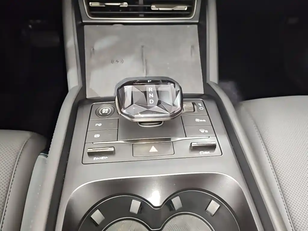 BYD Qin L 2025 — фото 14