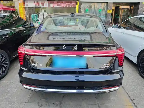 Hongqi H5 2025