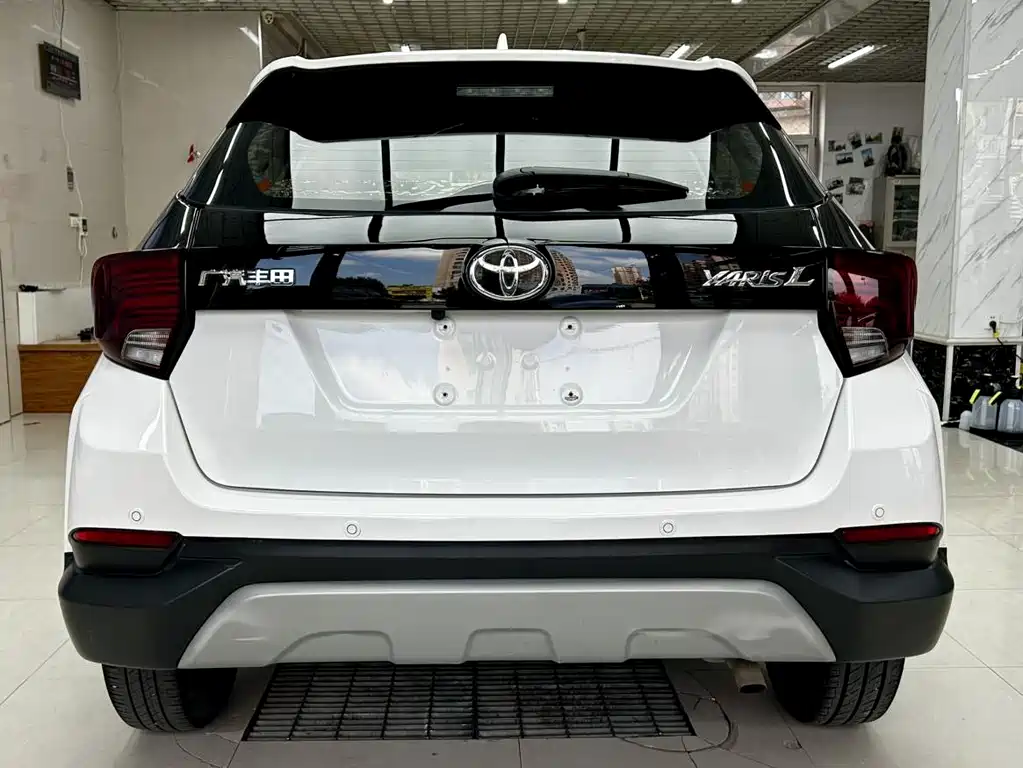 Toyota Yaris L 2022
