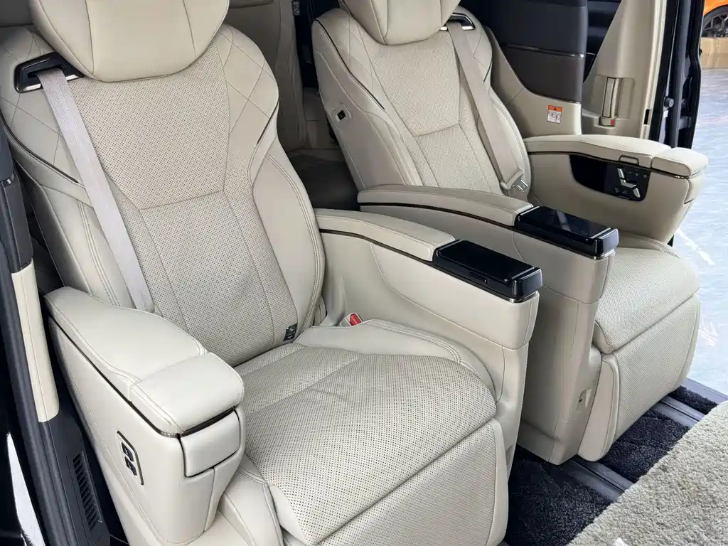 Toyota Alphard 2024 — фото 21