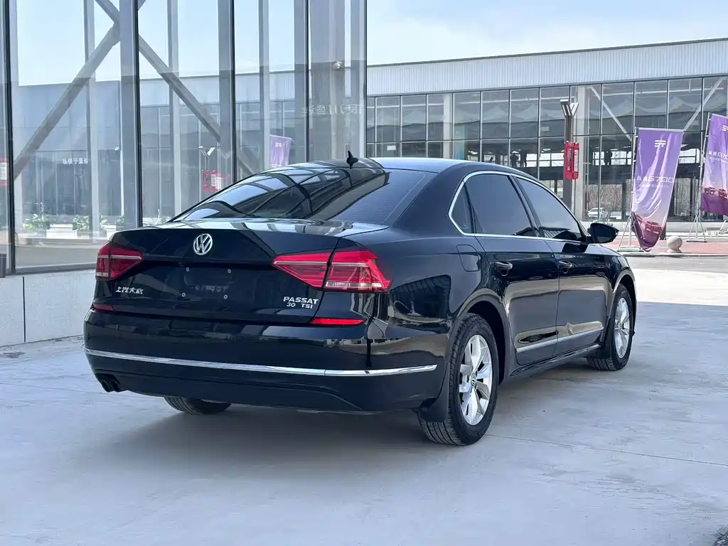 Volkswagen Passat 2018 — фото 9