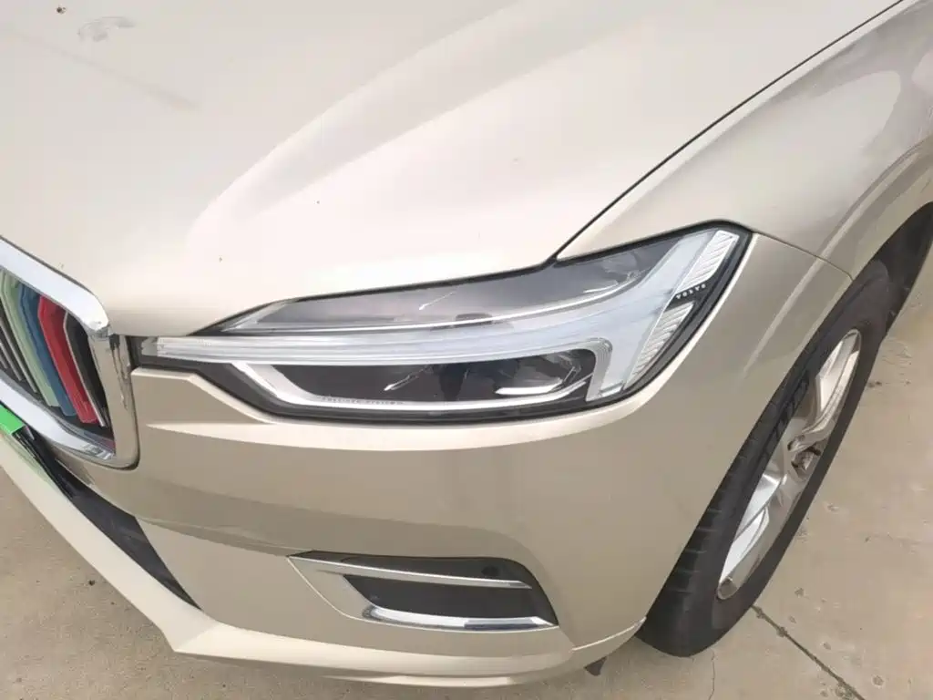 Volvo XC60 2020 — фото 24