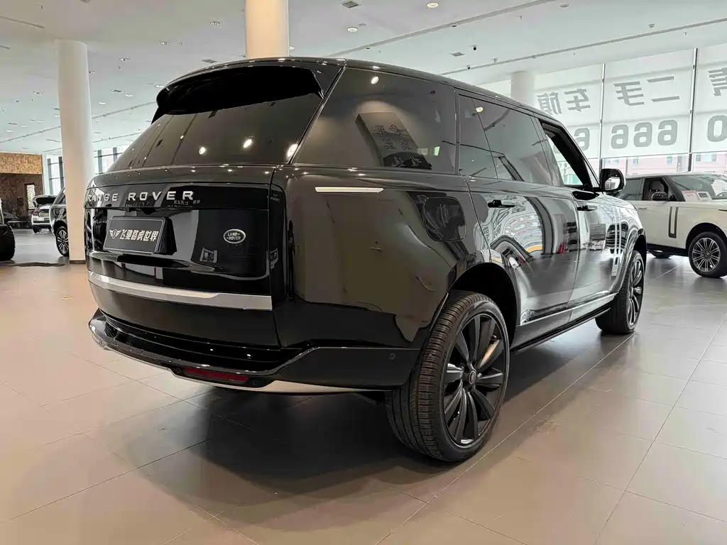 Land Rover Range Rover 2023 — фото 22