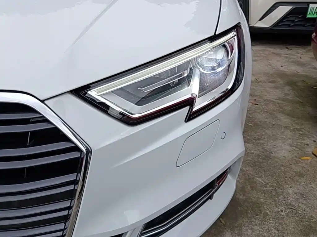 Audi A3 2018 — фото 24