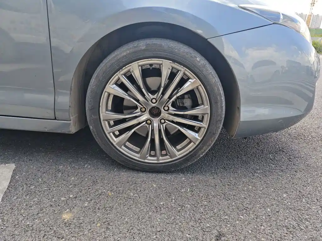 Renault Laguna 2015 — фото 24