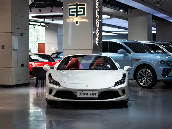 Ferrari F8 2022