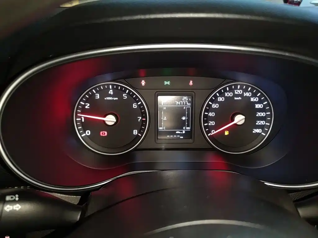 Kia KX3 2015 — фото 12